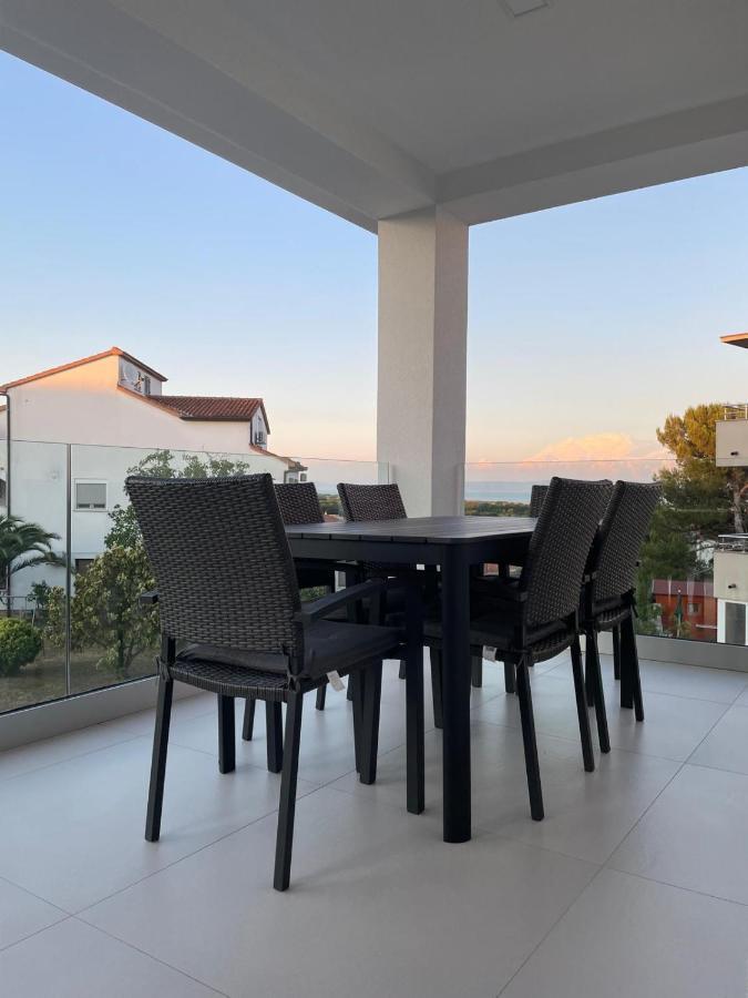 Apartment Rahat Liznjan Ngoại thất bức ảnh