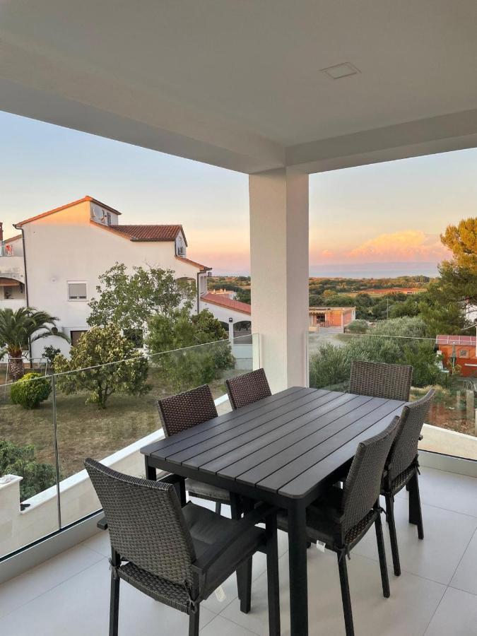 Apartment Rahat Liznjan Ngoại thất bức ảnh
