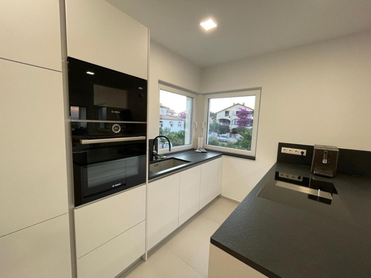 Apartment Rahat Liznjan Ngoại thất bức ảnh