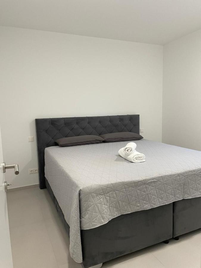 Apartment Rahat Liznjan Ngoại thất bức ảnh